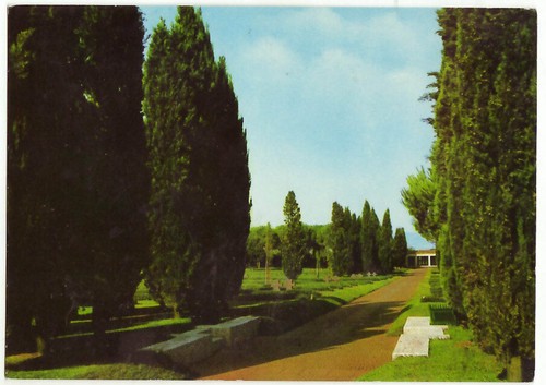 Pomezia roma cimitero - roma,