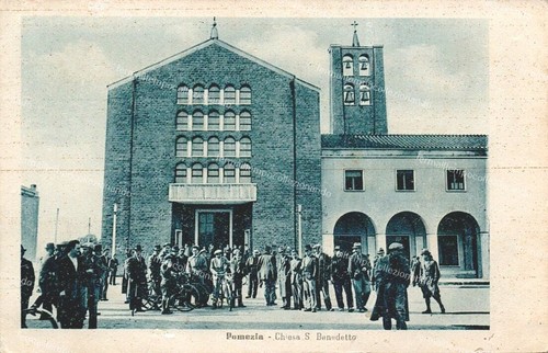 Dh375 cartolina pomezia chiesa - cartolina,