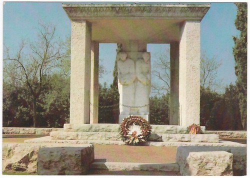 Pomezia roma cimitero - pomezia,
